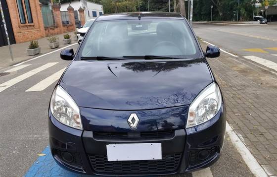 RENAULT SANDERO 1.0 EXPRESSION 16V FLEX 4P MANUAL RENAULT SANDERO 1.0 EXPRESSION 16V FLEX 4P MANUAL